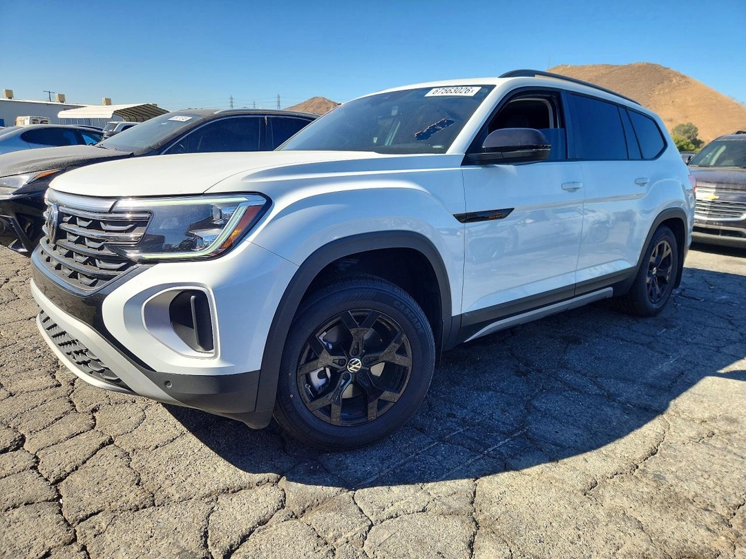 Vue de 2024 VOLKSWAGEN ATLAS PEAK EDITION SE, angle 1