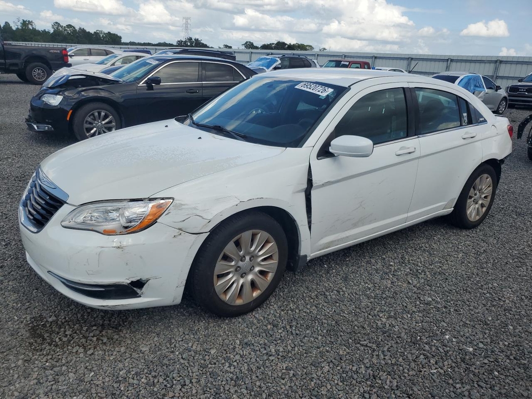 Vue de 2012 CHRYSLER 200 LX, angle 1
