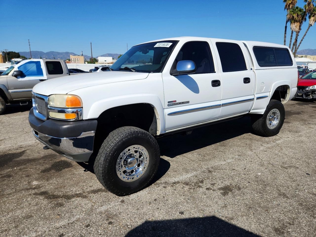 Vista de 2002 GMC SIERRA K2500 HEAVY DUTY, ángulo 1