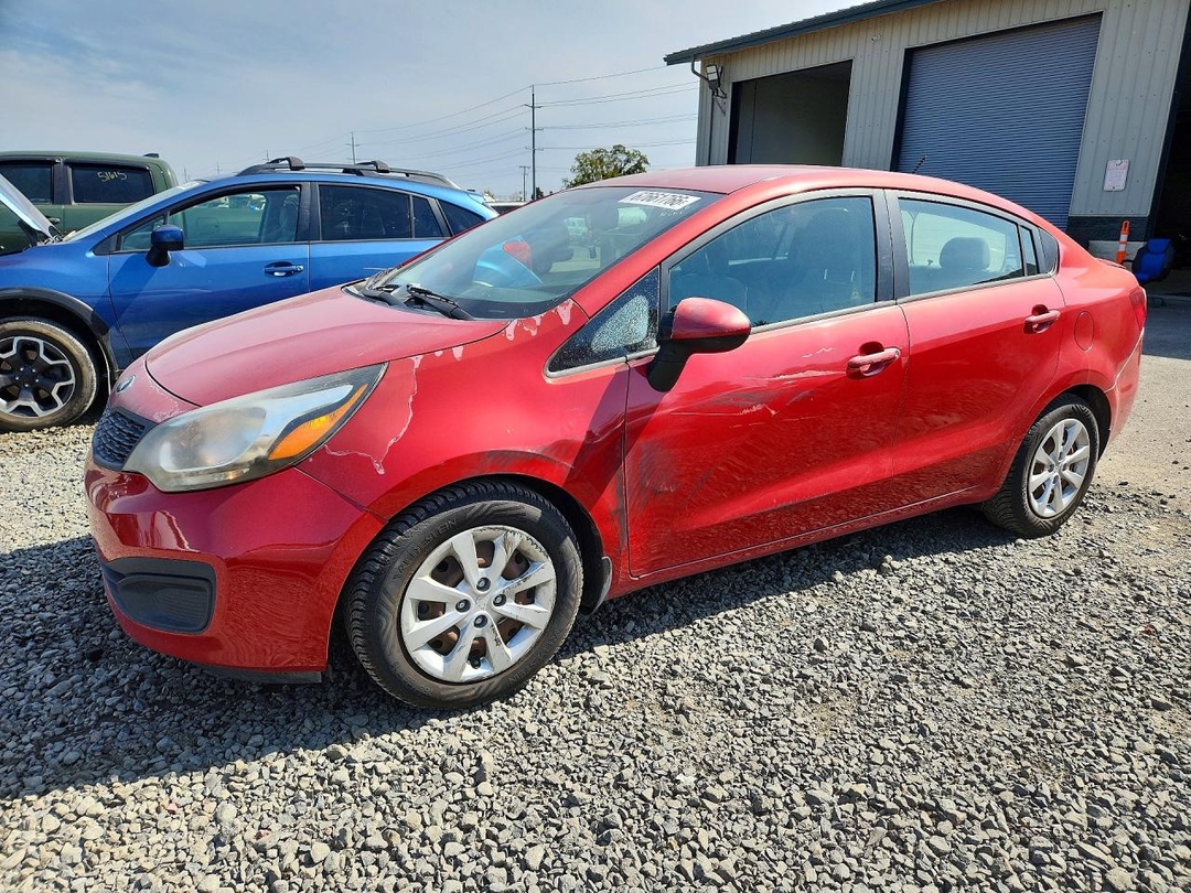 Vista de 2014 KIA RIO, ángulo 1