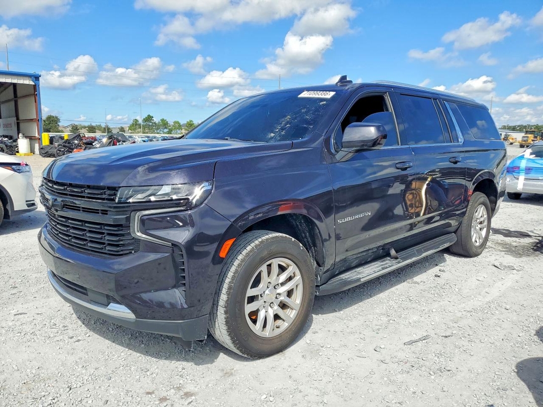 Vue de 2022 CHEVROLET SUBURBAN C1500 LT, angle 1