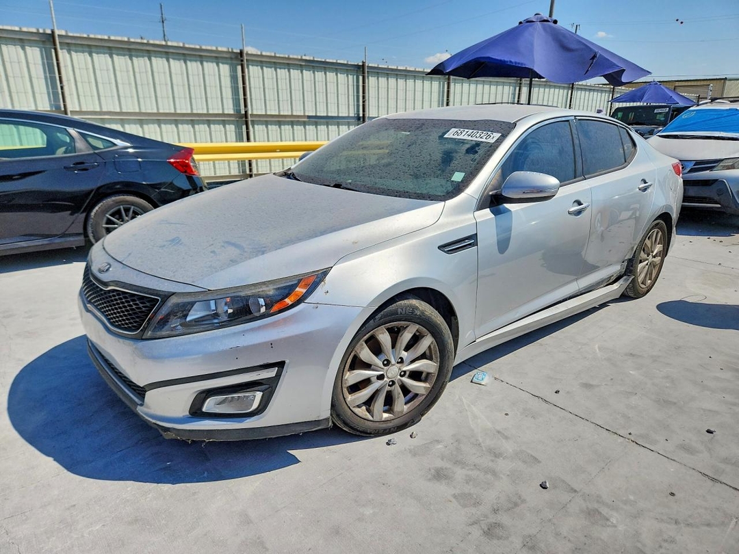 Vista de 2015 KIA OPTIMA LX, ángulo 1