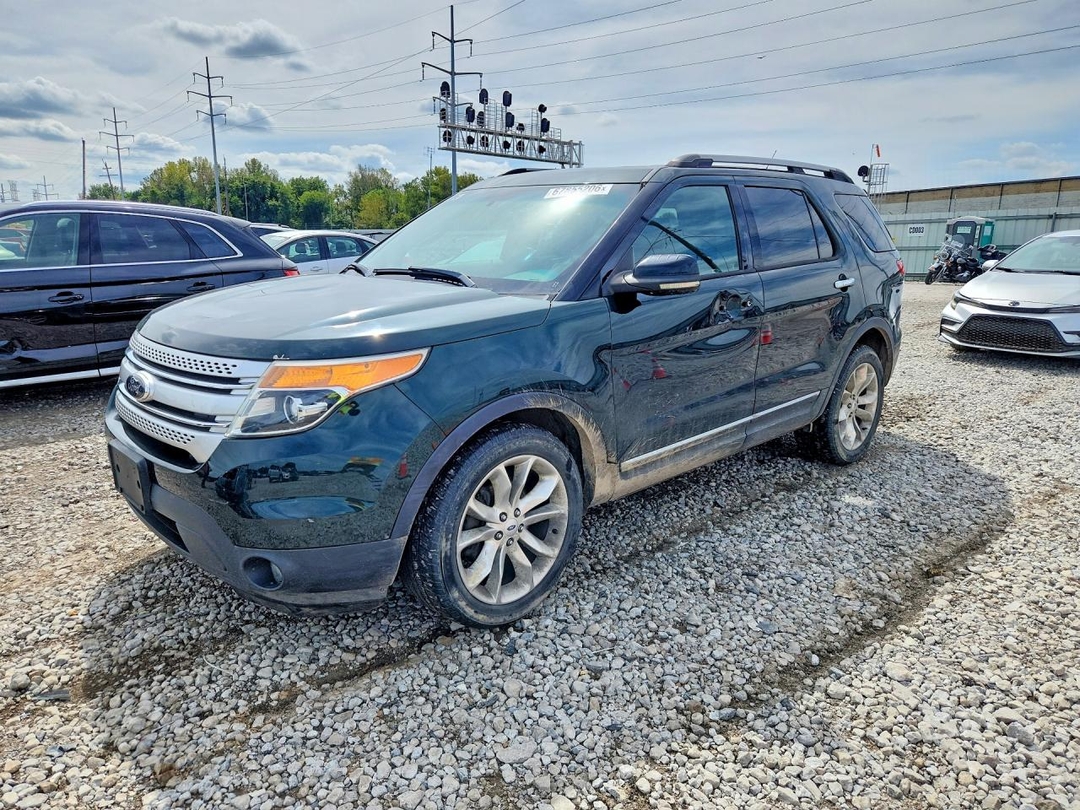 Vista de 2013 FORD EXPLORER XLT, ángulo 1