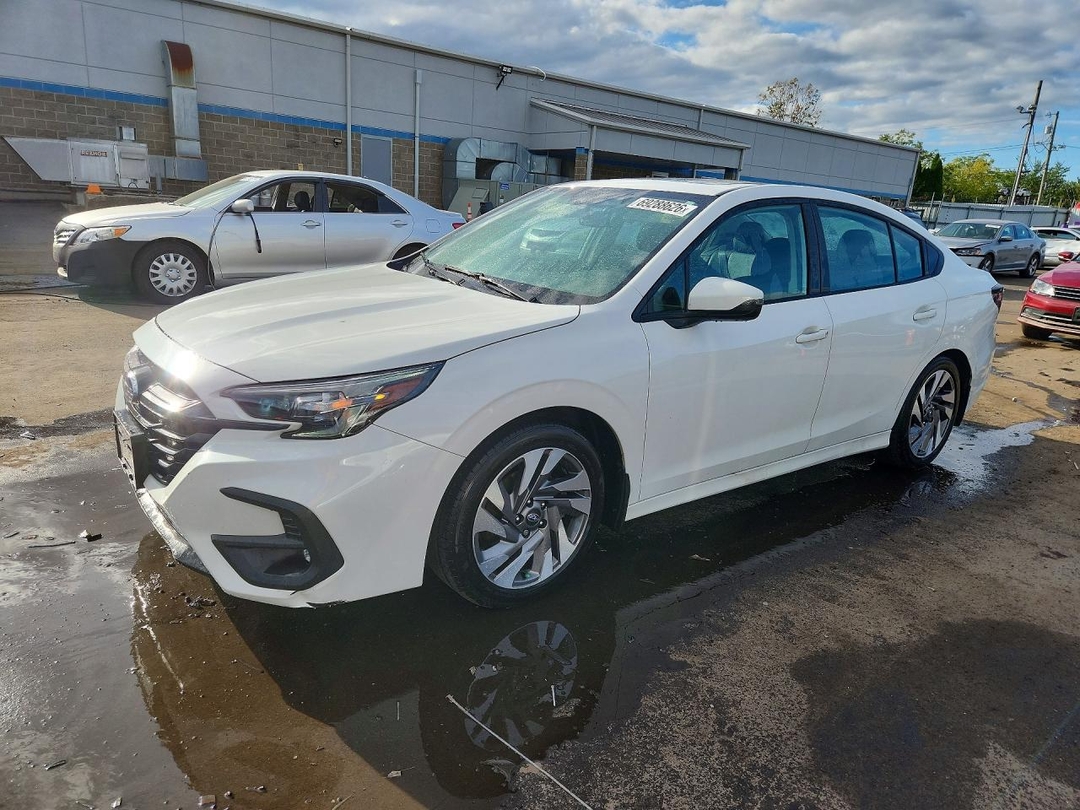 Vista de 2024 SUBARU LEGACY LIMITED, ángulo 1