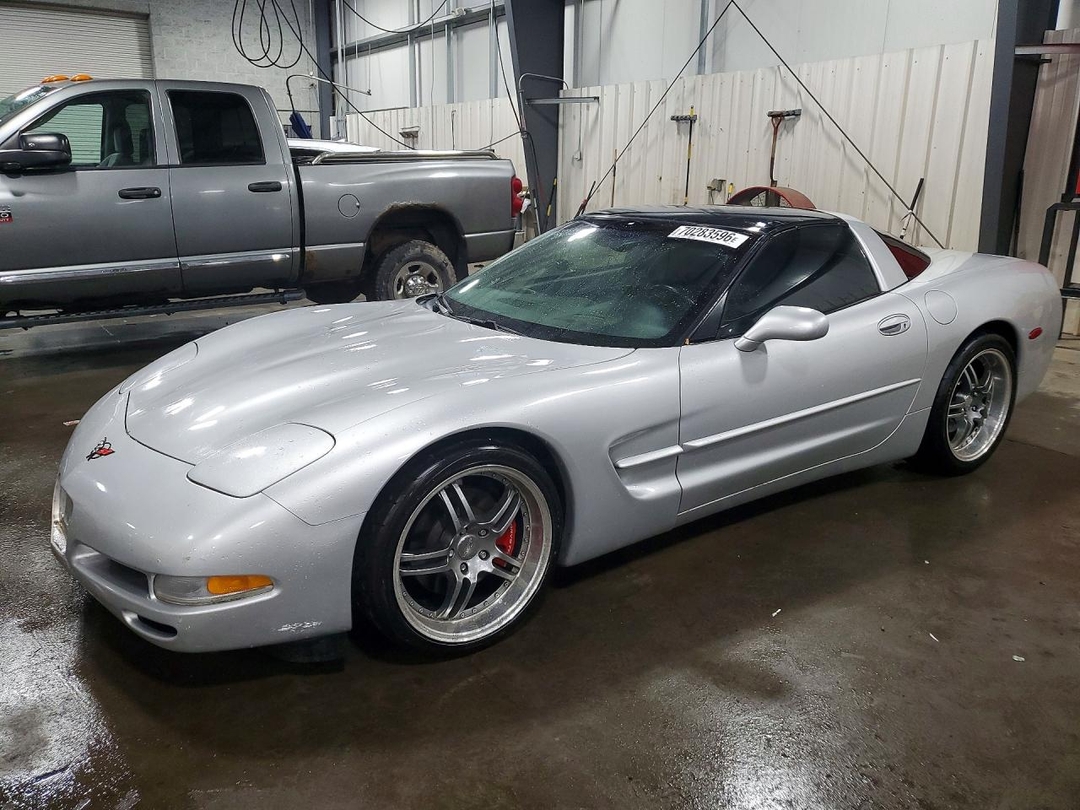 منظر 2001 CHEVROLET CORVETTE، زاوية 1