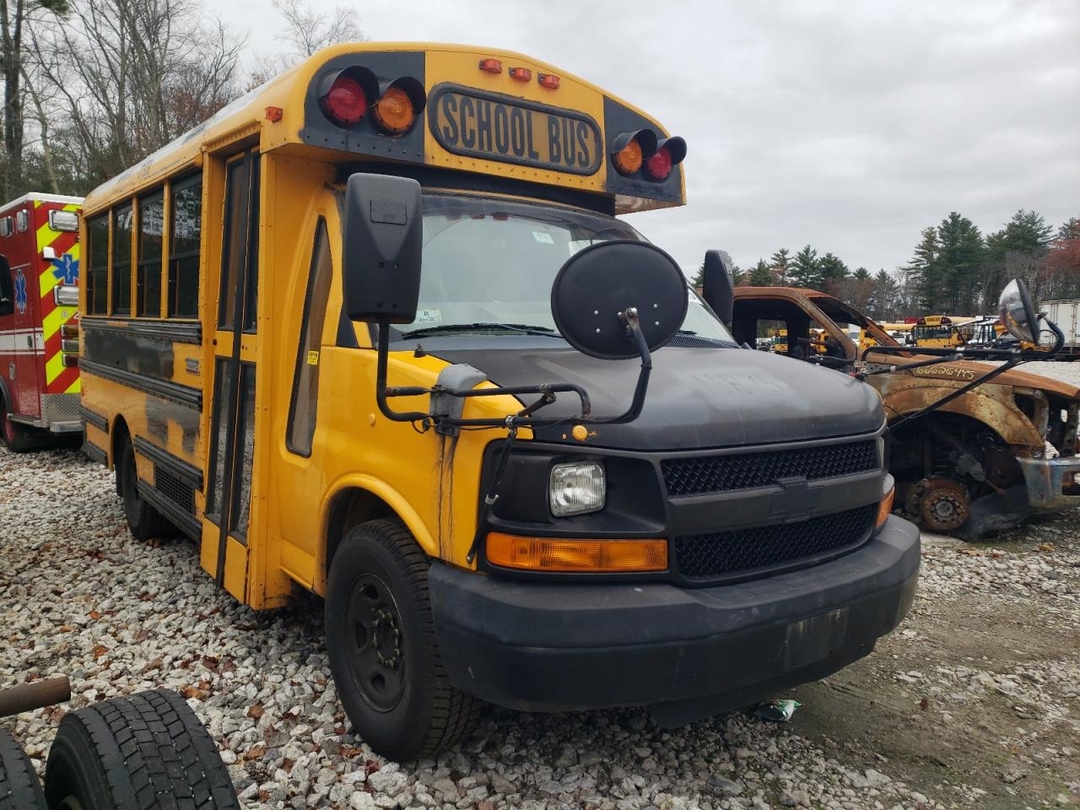 Vue de 2011 THOMAS MINOTOUR G3500 - SCHOOL BUS, angle 1