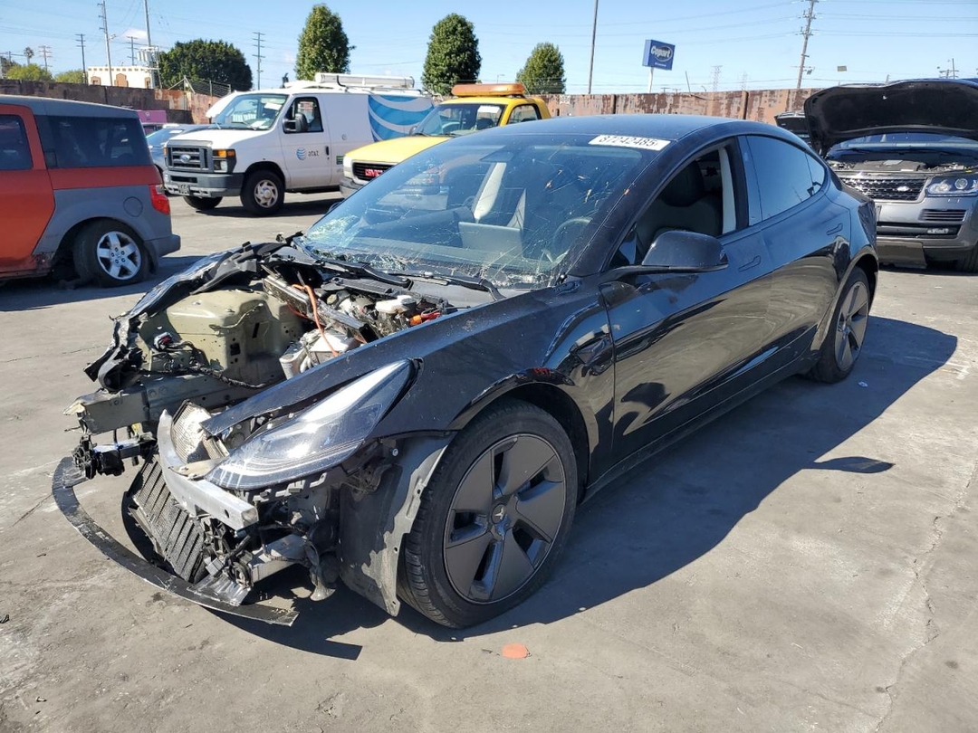 Вид 2023 TESLA MODEL 3, угол 1