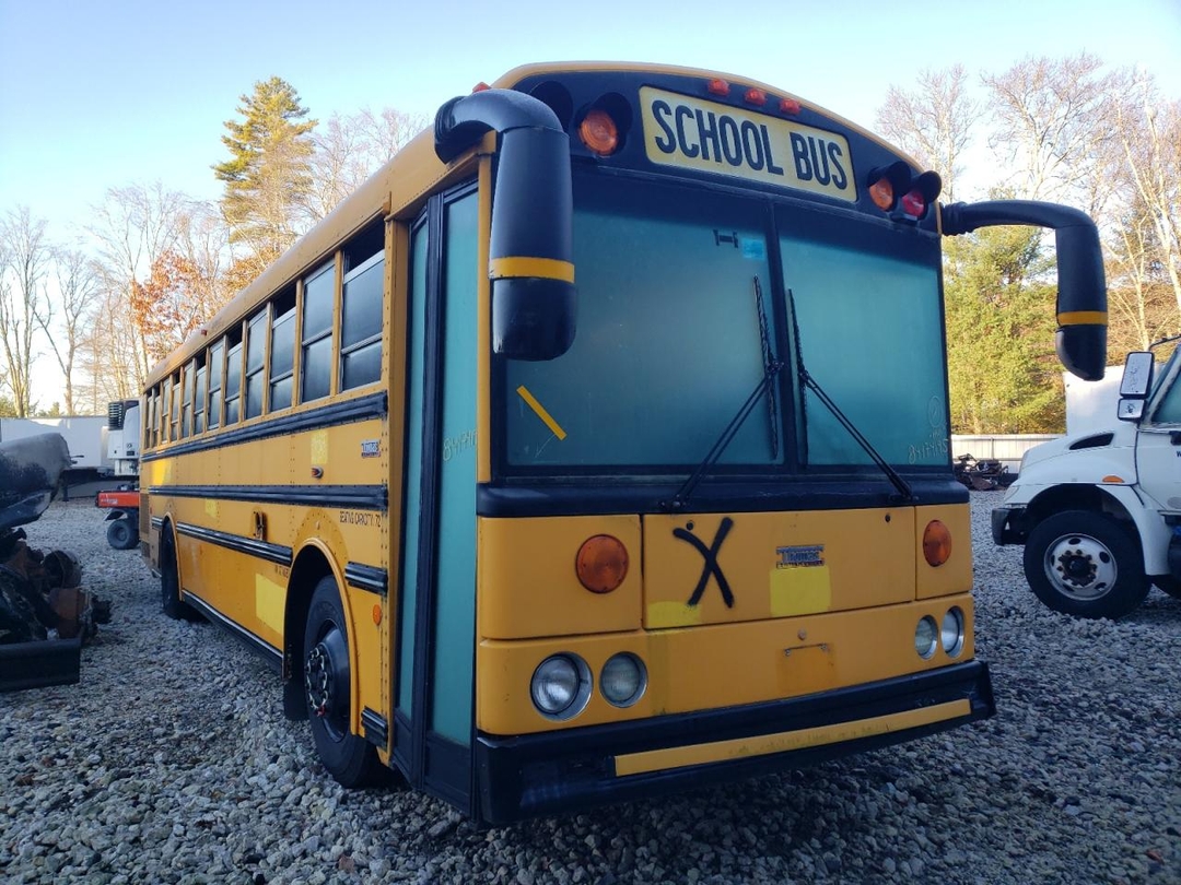 Вид 2012 THOMAS SAF-T-LINER HDX - SCHOOL BUS, угол 1