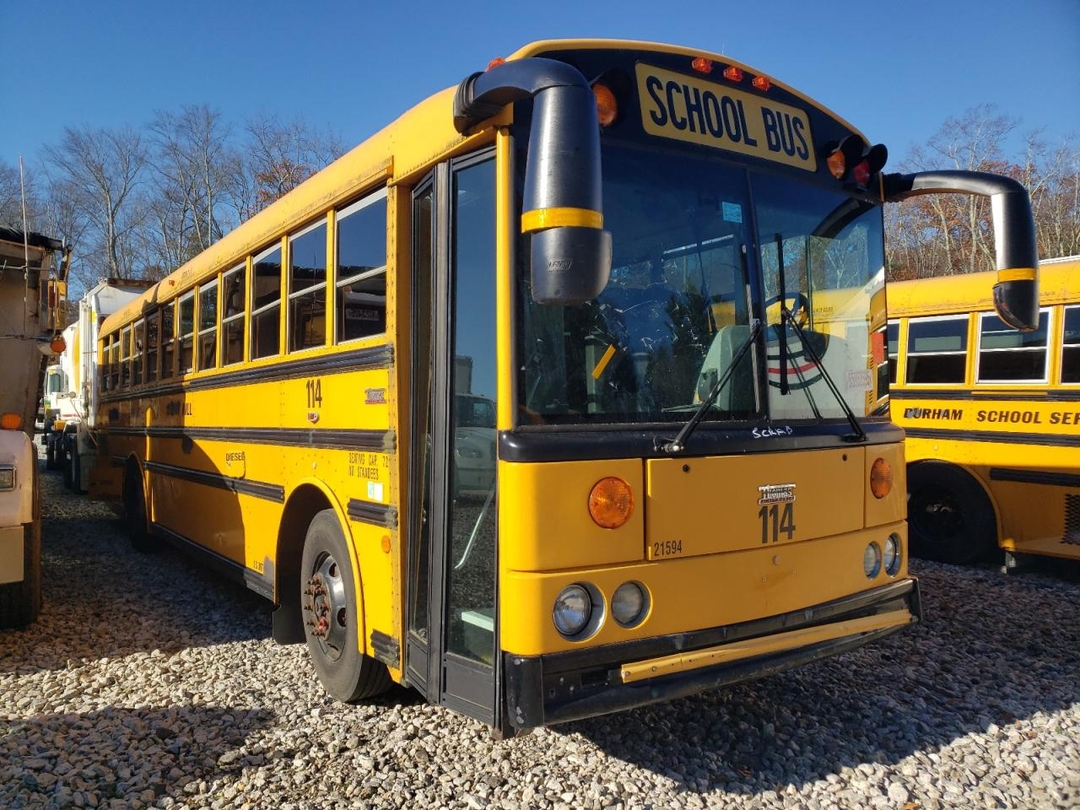Vue de 2012 THOMAS SAF-T-LINER HDX - SCHOOL BUS, angle 1