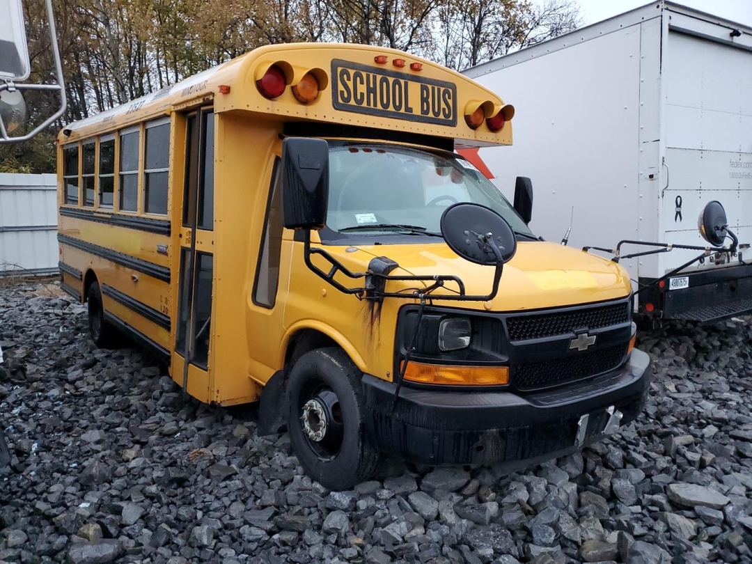 Vue de 2012 THOMAS MINOTOUR G4500 - SCHOOL BUS, angle 1