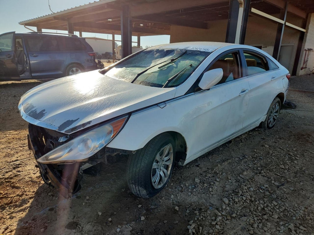 Vue de 2011 HYUNDAI SONATA GLS, angle 1