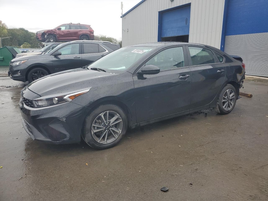 منظر 2024 KIA FORTE LXS، زاوية 1