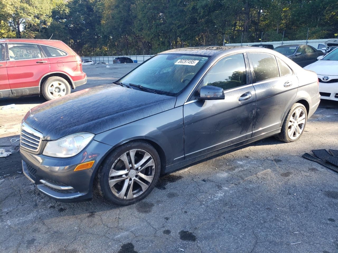 منظر 2013 MERCEDES-BENZ C 250، زاوية 1