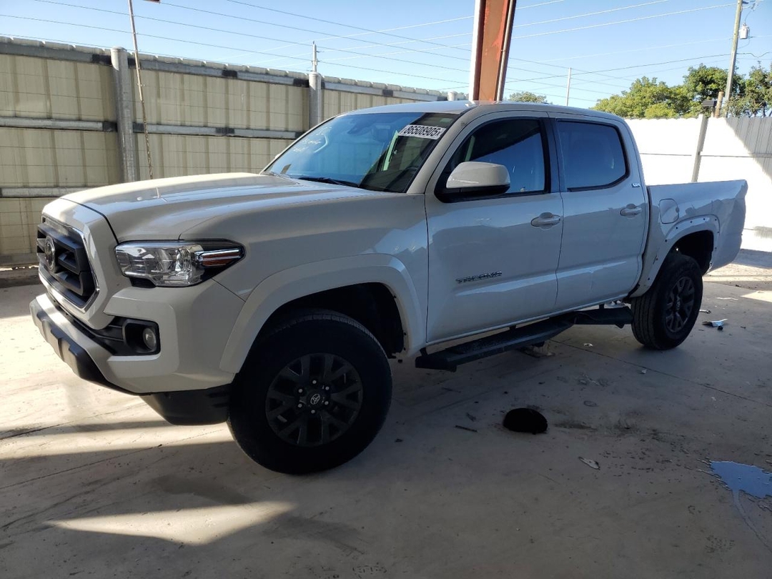 Вид 2023 TOYOTA TACOMA DOUBLE CAB, угол 1