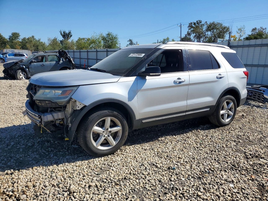2016 FORD EXPLORER XLT view, angle 1