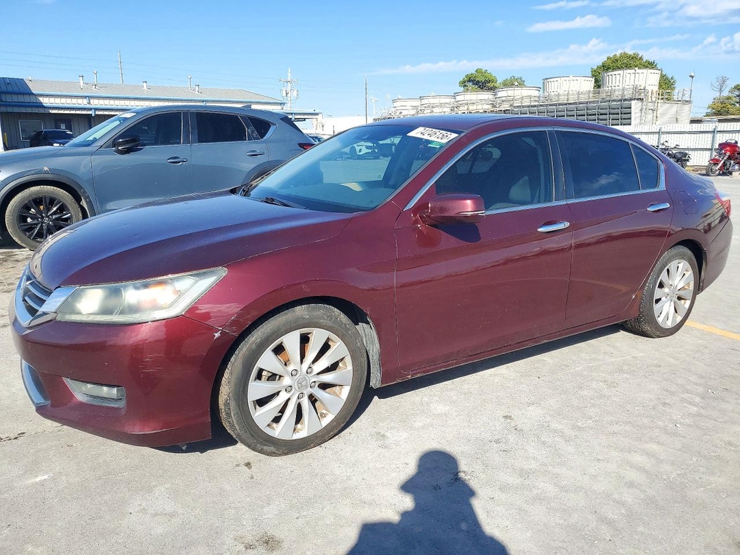 Vue de 2015 HONDA ACCORD EXL, angle 1