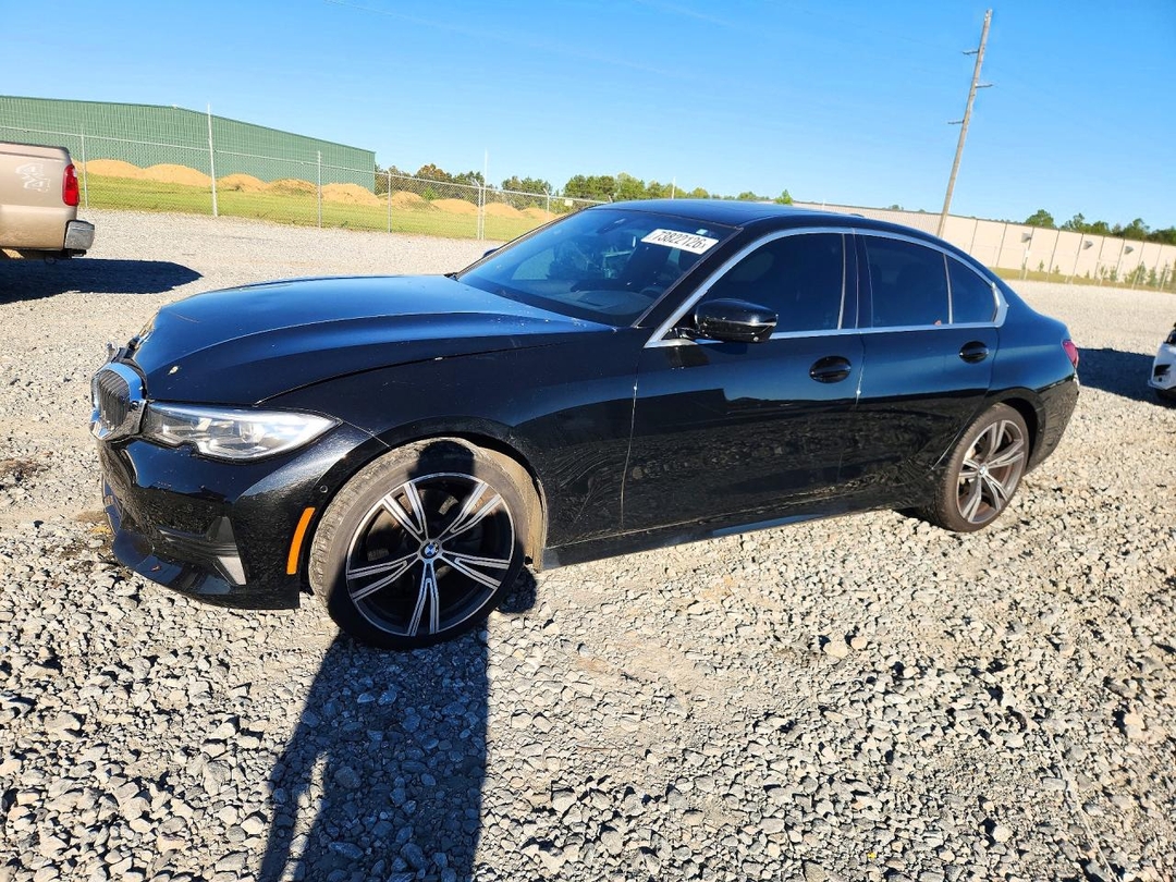 منظر 2021 BMW 330I، زاوية 1