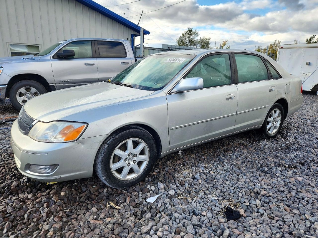Вид 2000 TOYOTA AVALON XLS, угол 1