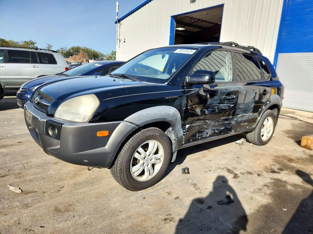 Вид 2008 HYUNDAI TUCSON SE, угол 1