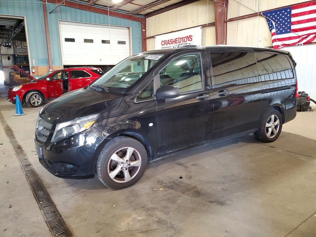 Vue de 2017 MERCEDES-BENZ METRIS, angle 1