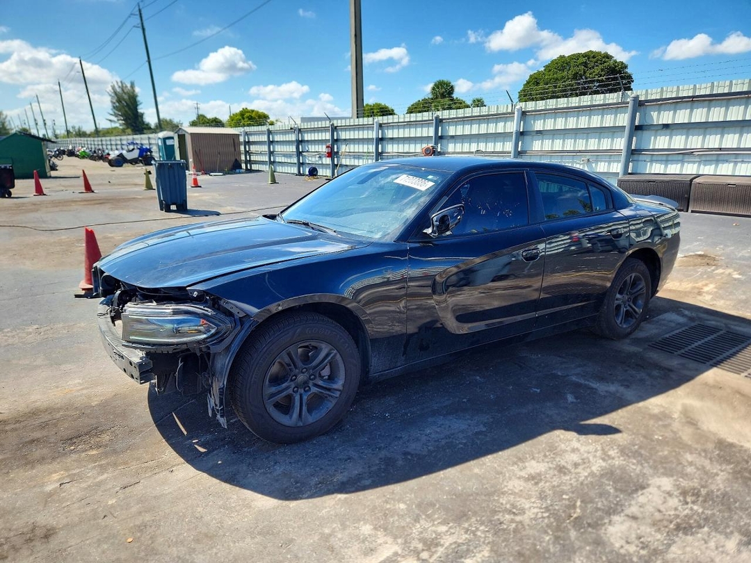 Vista de 2021 DODGE CHARGER SXT, ángulo 1
