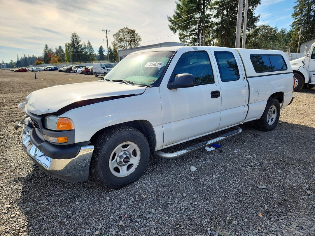 منظر 2001 GMC NEW SIERRA C1500، زاوية 1