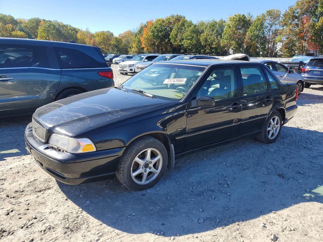 منظر 1998 VOLVO S70 GLT، زاوية 1