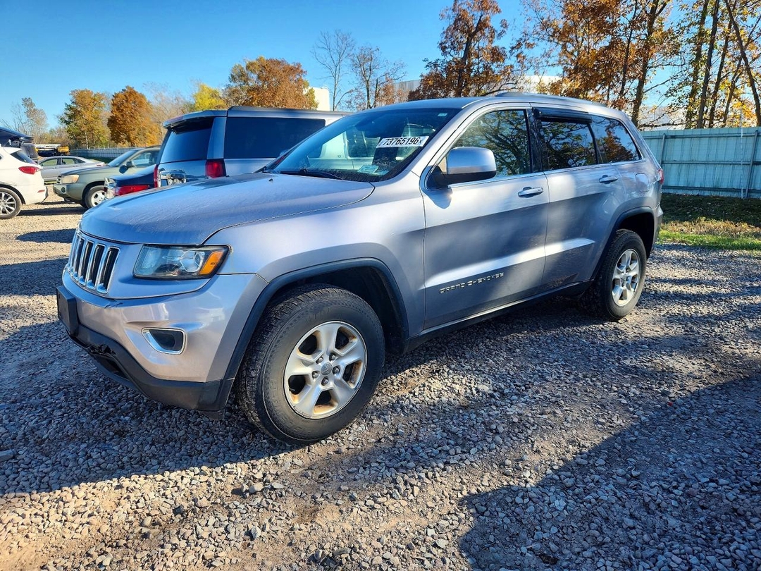 Vue de 2014 JEEP GRAND CHEROKEE LAREDO, angle 1