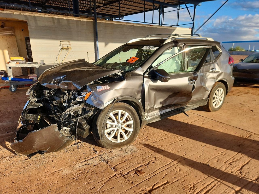 Вид 2019 NISSAN ROGUE SV, угол 1