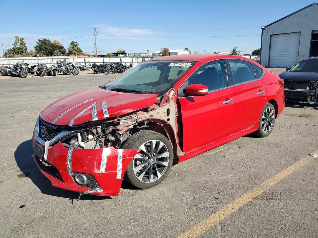 Вид 2019 NISSAN SENTRA SR, угол 1