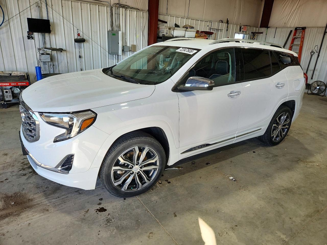 منظر 2019 GMC TERRAIN DENALI، زاوية 1