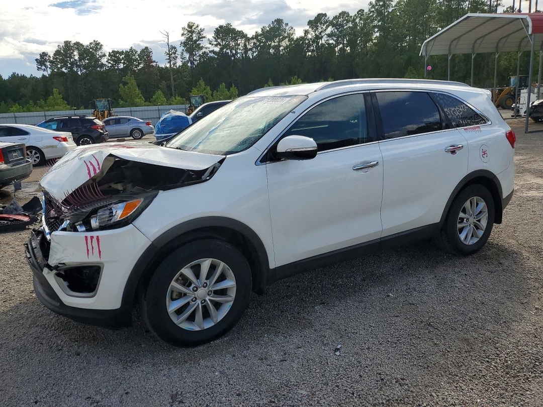 منظر 2017 KIA SORENTO LX، زاوية 1