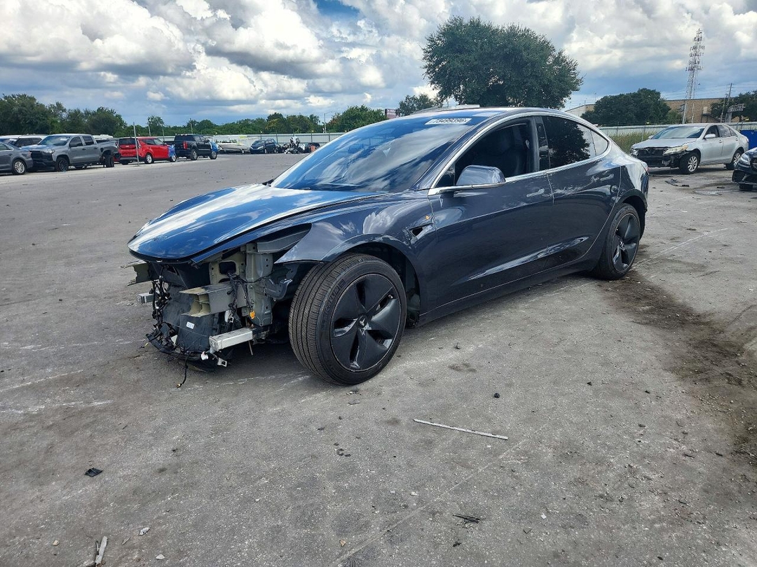 منظر 2018 TESLA MODEL 3، زاوية 1