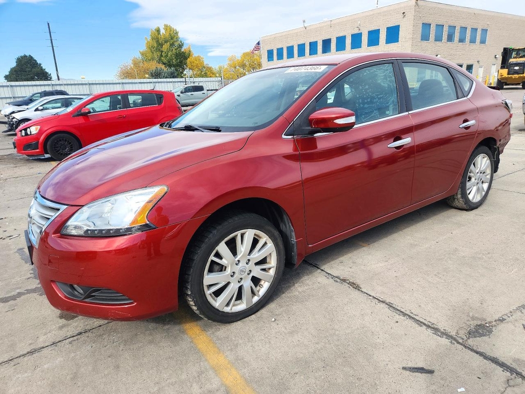 Vue de 2015 NISSAN SENTRA SL, angle 1