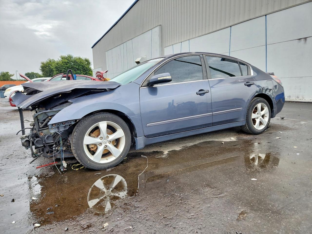 Вид 2008 NISSAN ALTIMA 3.5 SE, угол 1