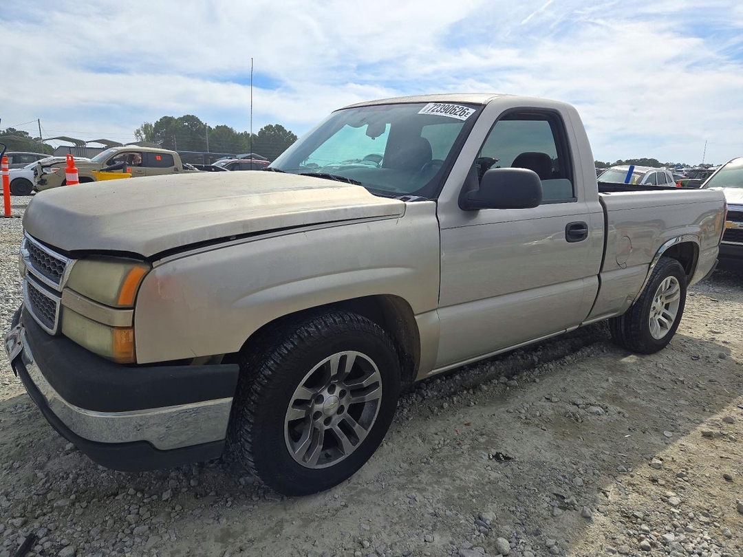 Vue de 2007 CHEVROLET SILVERADO C1500 CLASSIC, angle 1