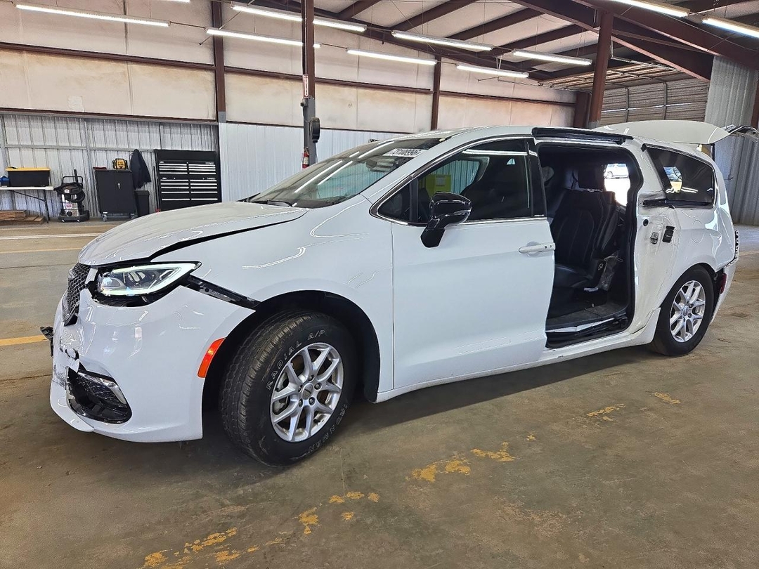Вид 2025 CHRYSLER PACIFICA SELECT, угол 1