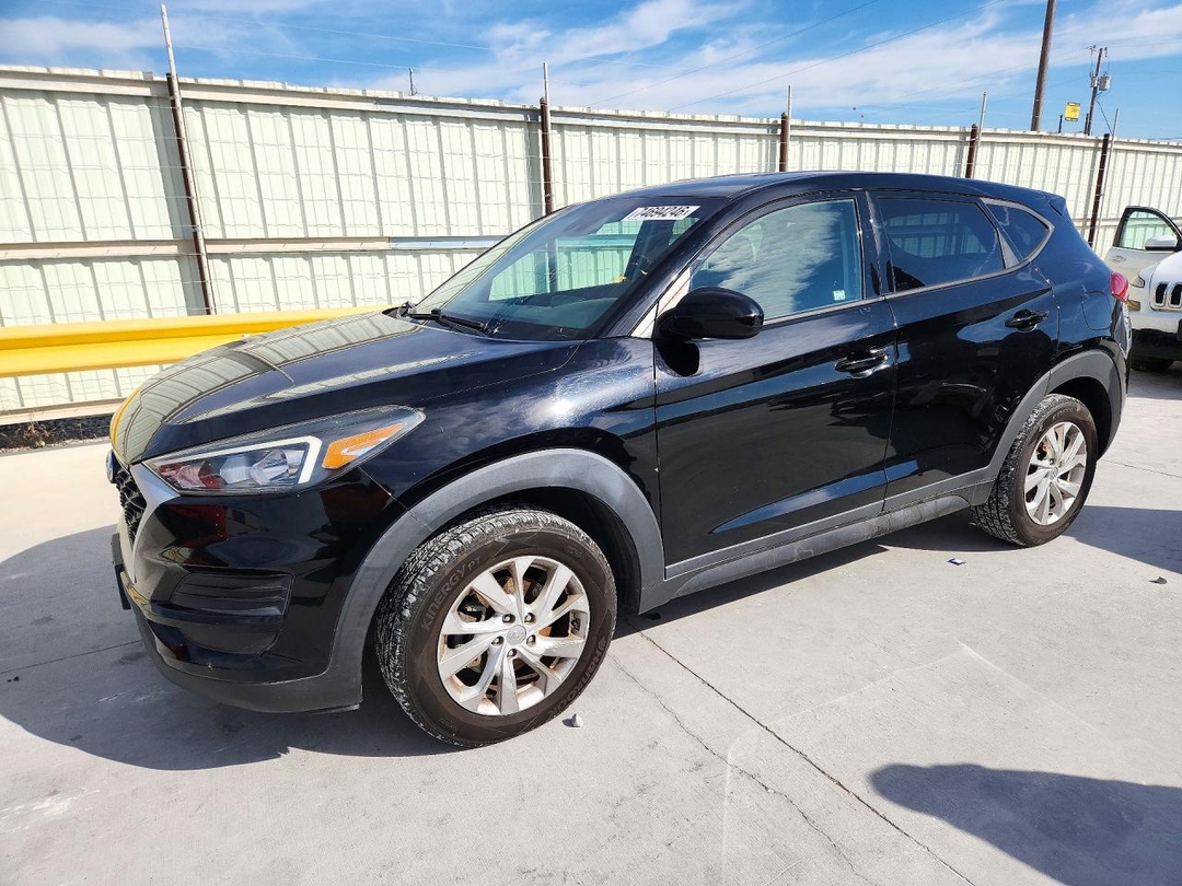 Vue de 2019 HYUNDAI TUCSON SE, angle 1