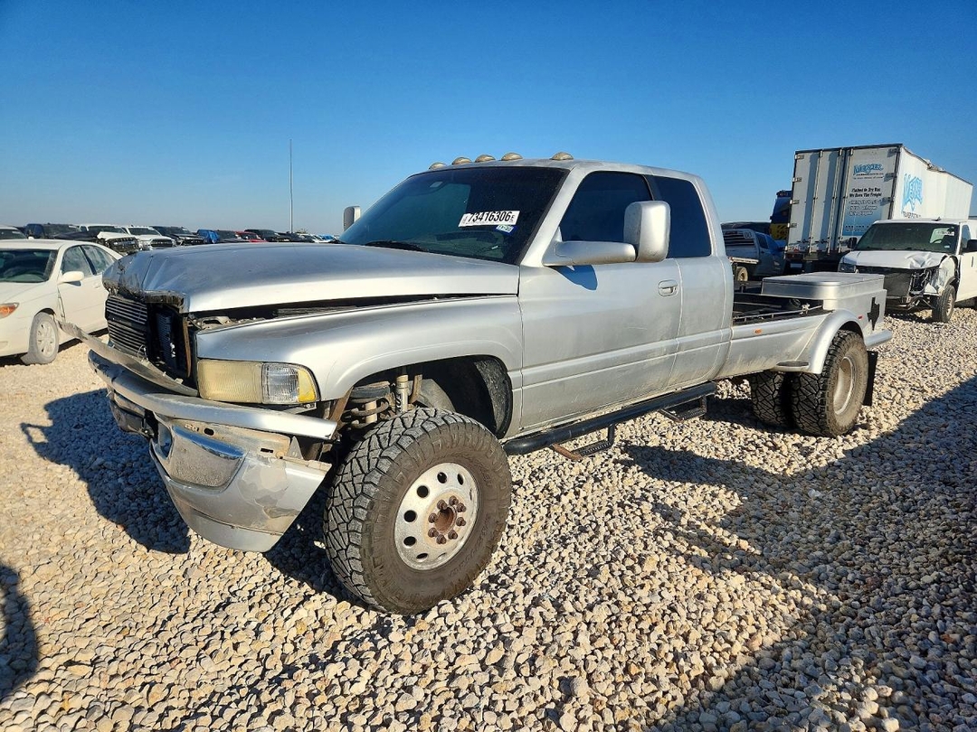 Вид 2001 DODGE RAM 3500, угол 1