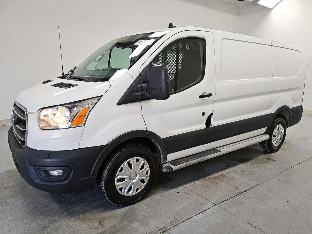 منظر 2020 FORD TRANSIT T-250، زاوية 1