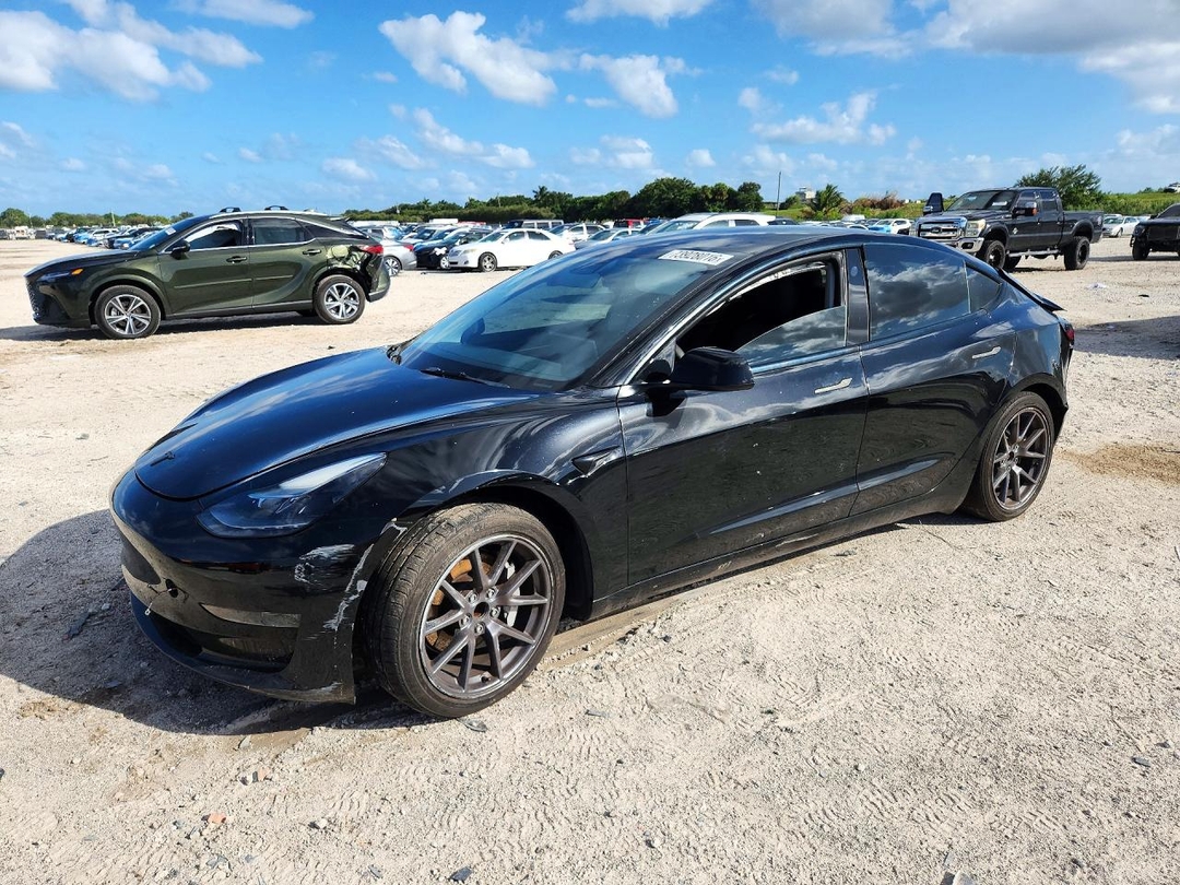 Vista de 2022 TESLA MODEL 3, ángulo 1