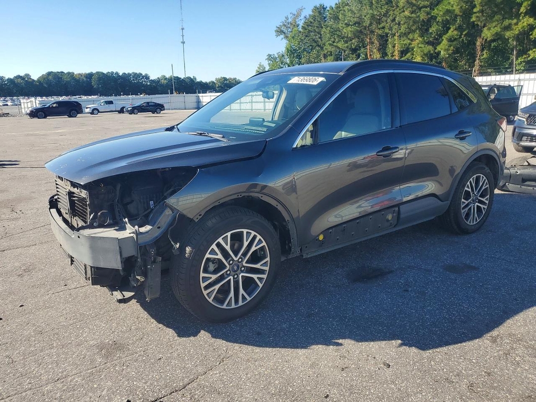 Vue de 2020 FORD ESCAPE SEL, angle 1