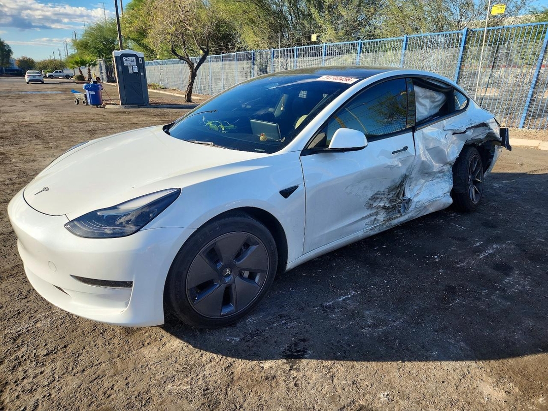 Vista de 2023 TESLA MODEL 3, ángulo 1