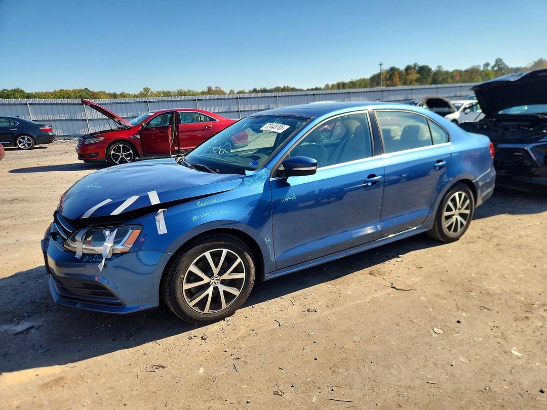 Vista de 2017 VOLKSWAGEN JETTA SE, ángulo 1