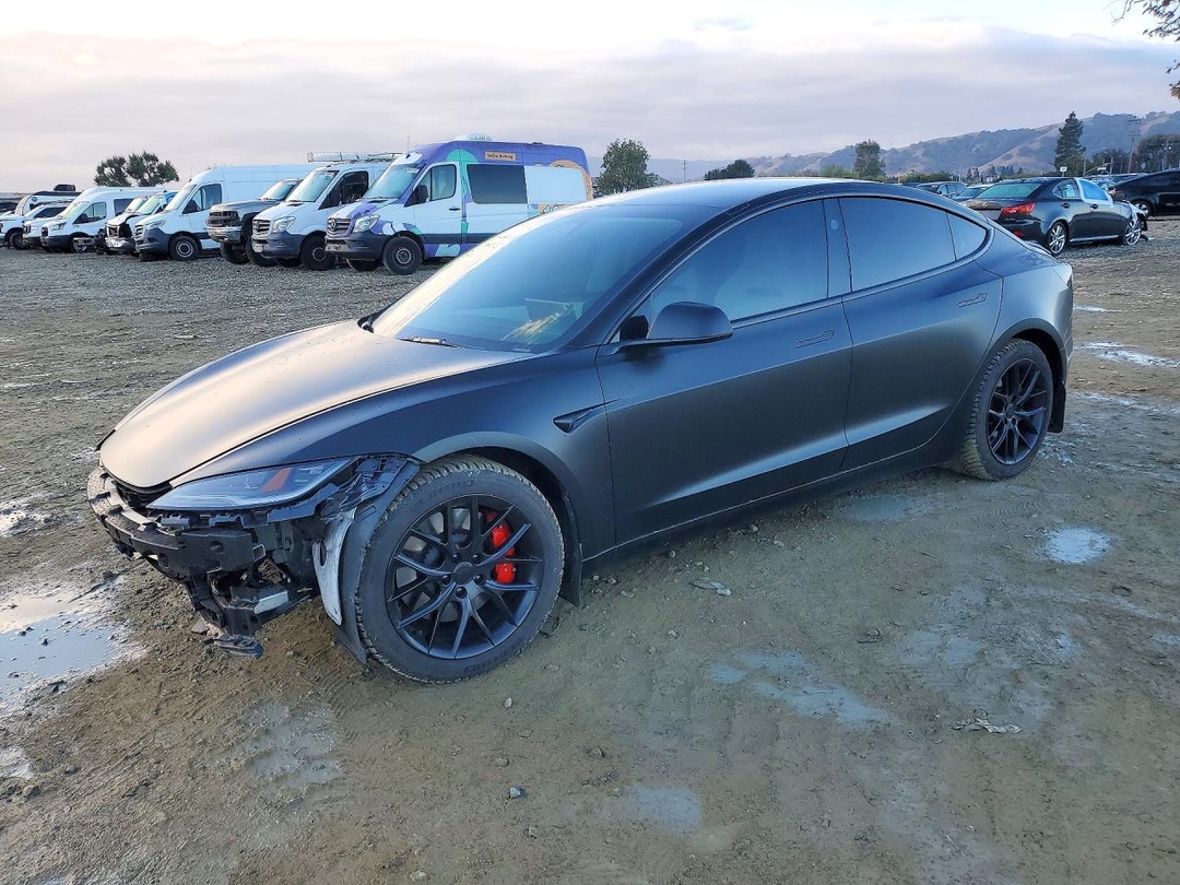 Vista de 2024 TESLA MODEL 3, ángulo 1