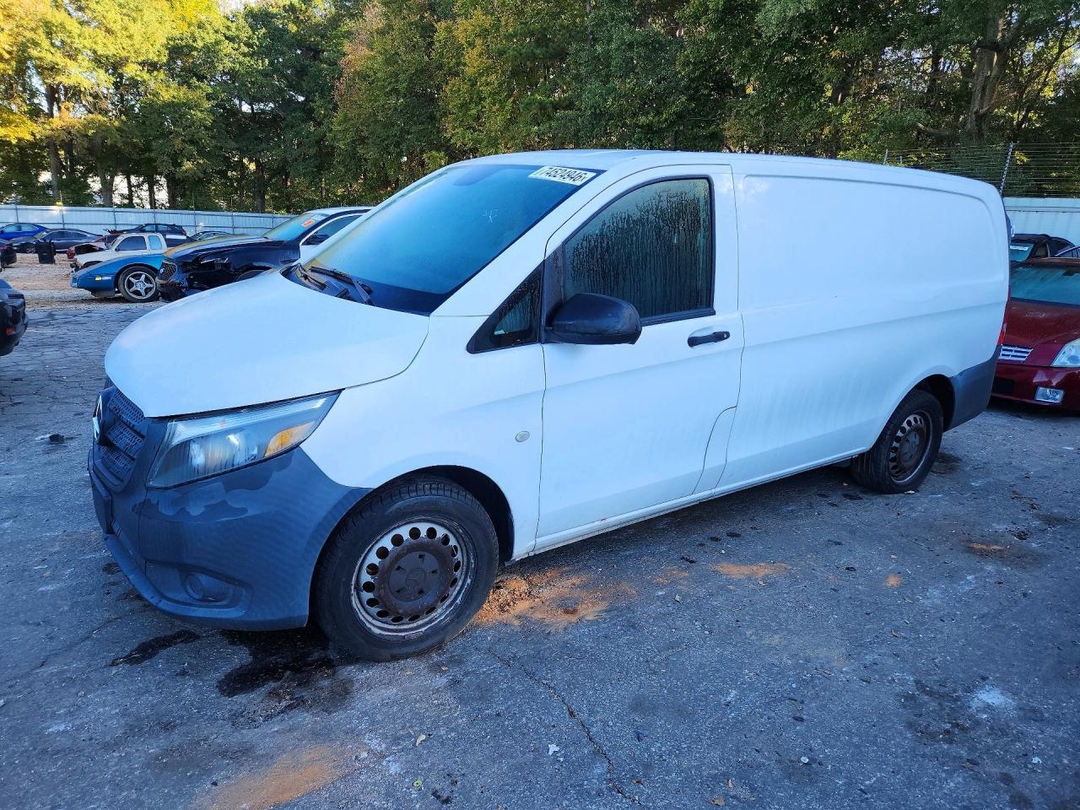 Vue de 2016 MERCEDES-BENZ METRIS, angle 1