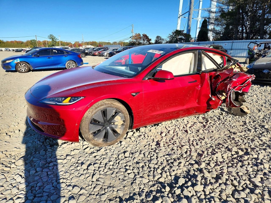منظر 2025 TESLA MODEL 3، زاوية 1