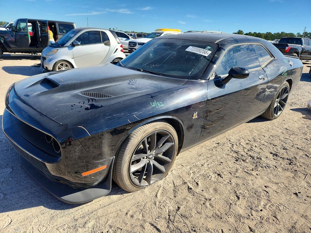 Vue de 2019 DODGE CHALLENGER R/T SCAT PACK, angle 1