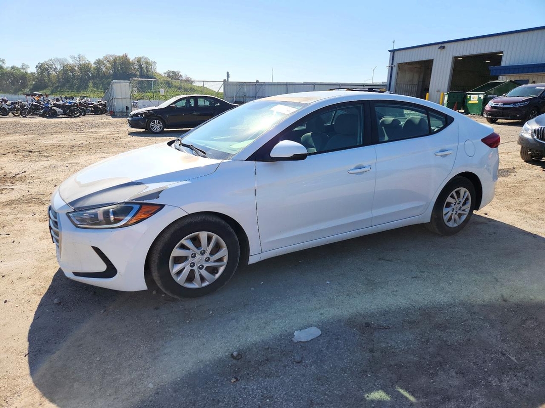 منظر 2017 HYUNDAI ELANTRA SE، زاوية 1