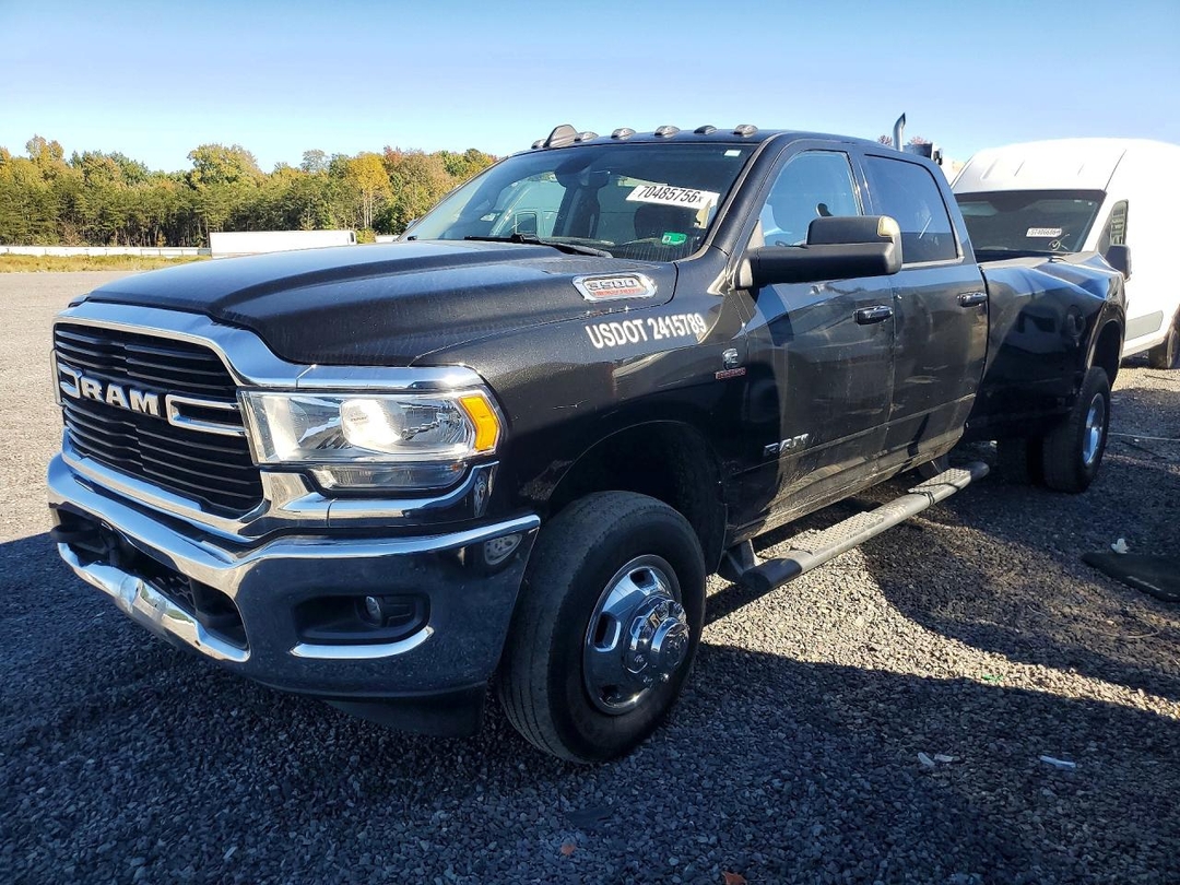 Vista de 2020 RAM 3500 BIG HORN, ángulo 1